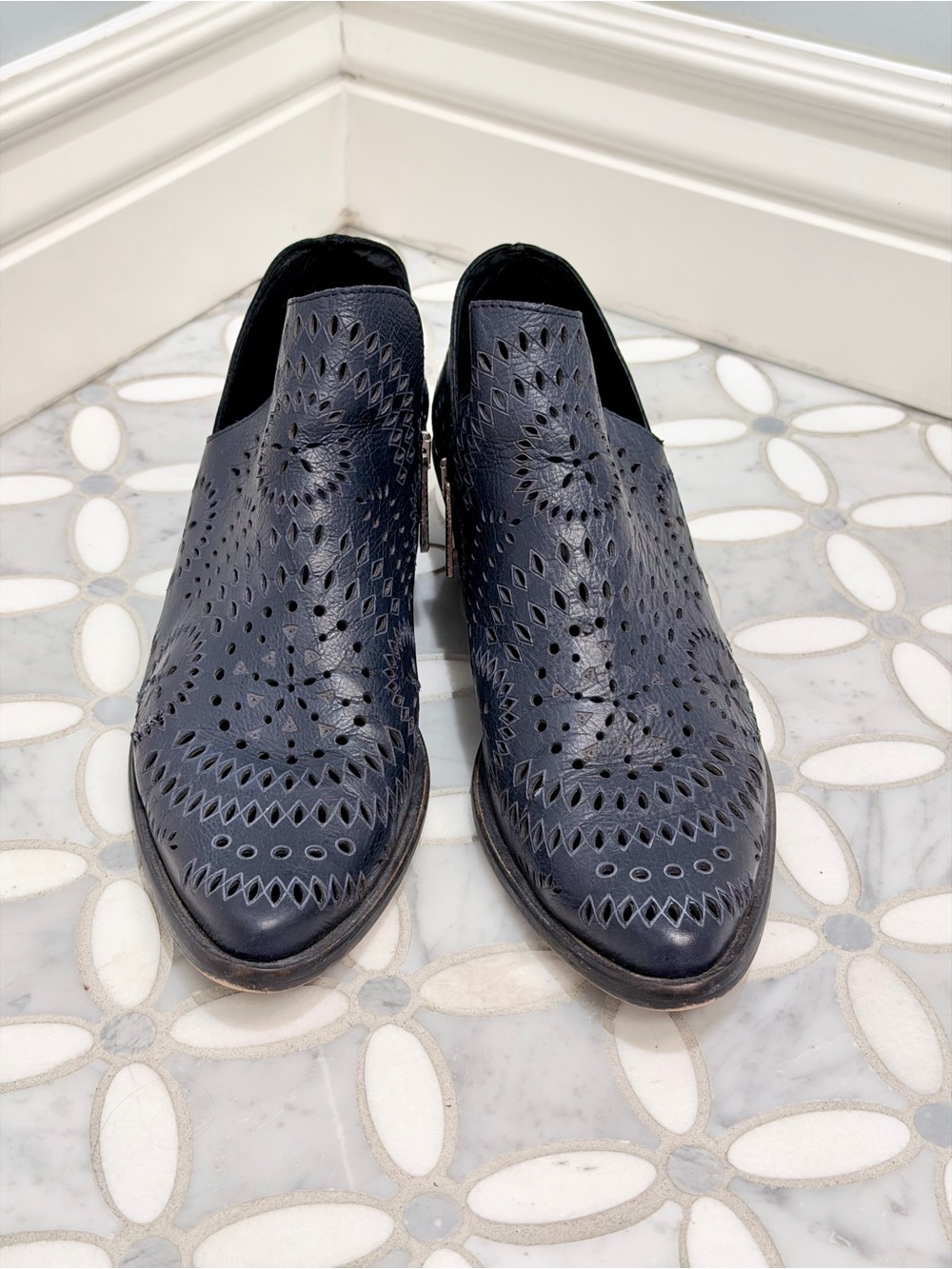 Veracruz Artisans Navy Blue Laser Cut Perforated Leather Booties - Size 40 - Picture 4 of 12